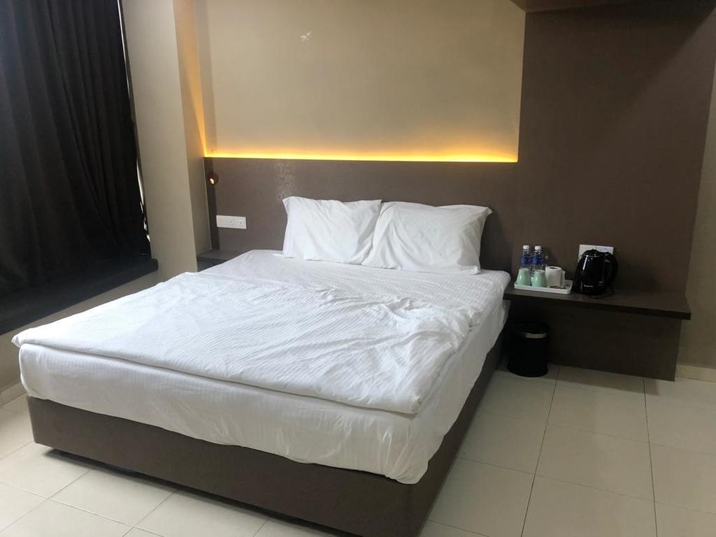 Tropika Garden Hotel Kulai Johor Bahru Extérieur photo